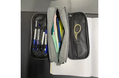 Rozšíriteľné školské puzdro - šedý peračník