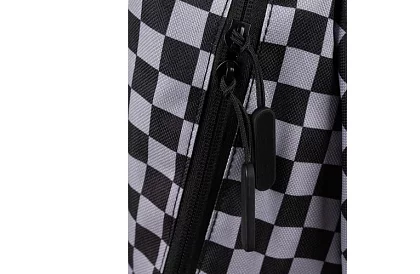 Batoh s kapacitou 22 litrov – šachovnica