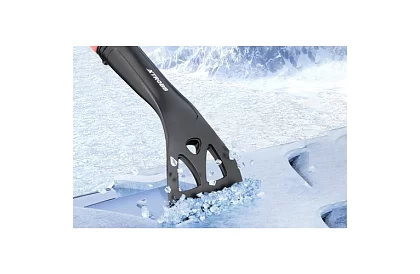 Teleskopická škrabka na okná s kefou na sneh