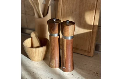 Akáciové ručné mlynčeky na korenie – sada 2 kusy