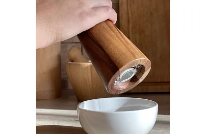 Akáciové ručné mlynčeky na korenie – sada 2 kusy