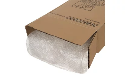 Drevený pracovný stôl s náradím