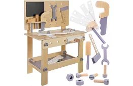 Drevený pracovný stôl s náradím