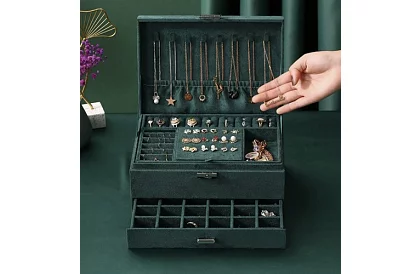 Elegantná semišová šperkovnica – zelená