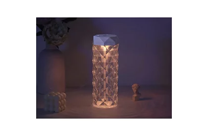 Zvlhčovač vzduchu a nočná lampa 2v1