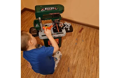 Detská dielňa stôl s náradím a kufríkom