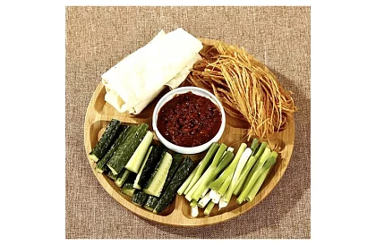 Bambusový otočný servírovací tanier – 33 cm