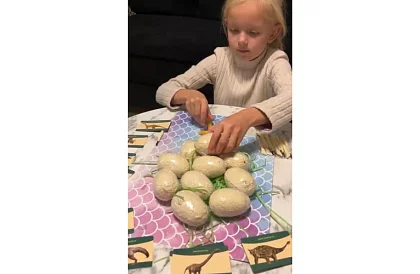 Dinozauří vajcia 12 kusov - malý archeológ