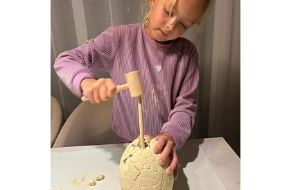 Dinozauří vajce 15 cm - malý archeológ