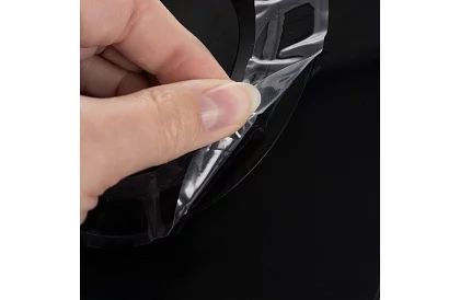 Držiak telefónu na palubnú dosku auta