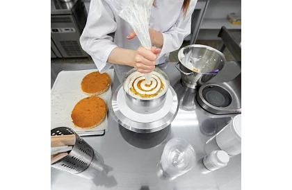 Nastaviteľná forma na tortu 16-30 cm – vysoká 20 cm