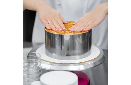 Nastaviteľná forma na tortu 16-30 cm – vysoká 20 cm