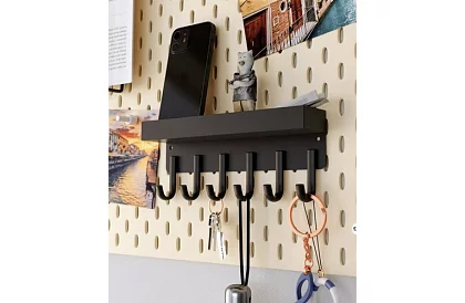 Nástenná magnetická polica s vešiakmi – 6 háčikov