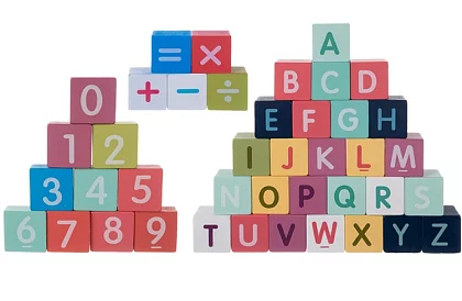 Drevené kocky mesto 100 ks s podložkou a triedičom tvarov