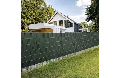 Stínící páska na plot zelená – panelová 450 g/m2 + klipy