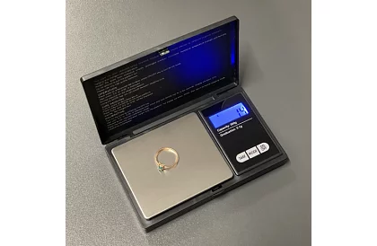 Váha s podsvieteným displejom na šperky 0,1 g až 500 g