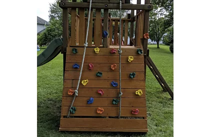 Lezecké chyty – lezecká sada pre deti 20 kameňov + 2 madlá