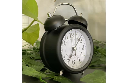 Retro budík s LED podsvietením