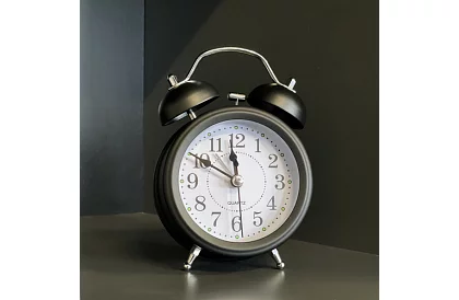 Retro budík s LED podsvietením