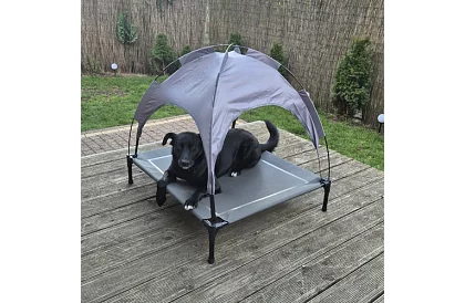 Vyvýšený krytý pelíšok pre psov