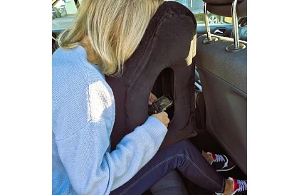 Nafukovací cestovný vankúš