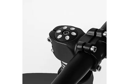 Detské ľahké odrážadlo čierne – 12" kolesá + ramenný popruh