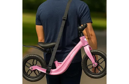 Detské ľahké odrážadlo ružové – 12 kol + ramenný popruh