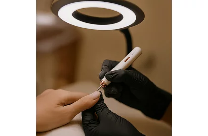 Bezdrôtová elektrická manikúra