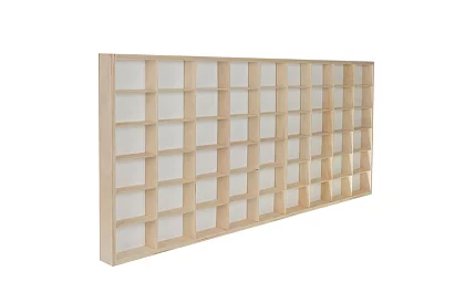 Drevená polička pre zberateľov na figúrky, autíčka – 54 priehradiek