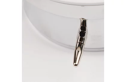 LCD budík v retro dizajne