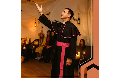 Biskupský kostým pre dospelých – sutana, plášť a liturgická šerpa