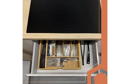 Protiskluzová podložka do šuplíků 500 × 50 cm