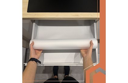 Protiskluzová podložka do šuplíků 500 × 50 cm