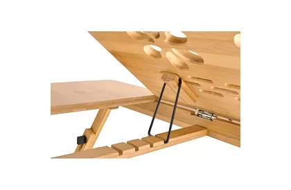 Bambusový stolík pod notebook