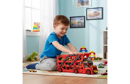 Kamión s prívesom na prepravu vozidiel + 6 áut