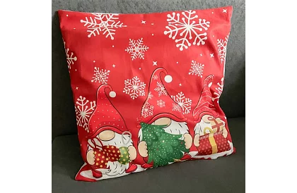 Dekoratívny poťah na vankúš 45 × 45 cm – motív škriatkov