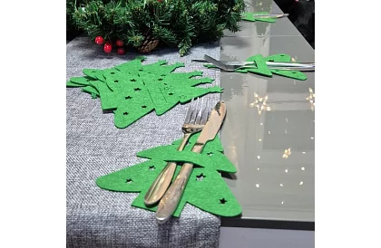 Vianočná kapsa na príbory 12 ks – stromček