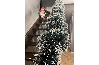 Dlhý vianočný reťaz – bielo-zelená girlanda 6 metrov