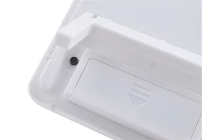 Digitálne hodiny s vlhkomerom a teplomerom