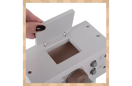 Drevený kávovar s príslušenstvom