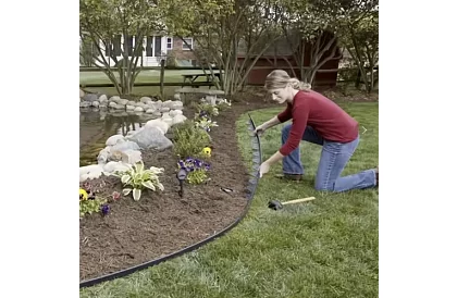 Neviditeľný obrubník 4 cm x 10 m - Záhradný okraj čierny + 20 kolíkov