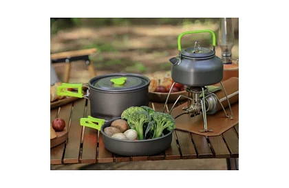 Turistická súprava riadu - 18 kusov