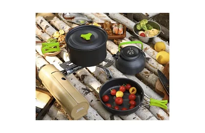 Turistická súprava riadu - 18 kusov