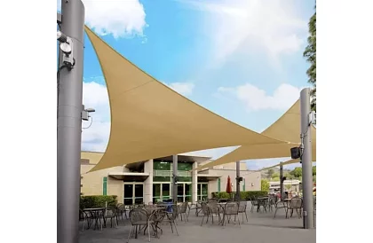 Stínící sluneční plachta trojúhelník 4 × 4 × 4 m – Béžová