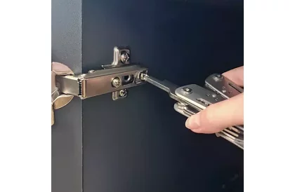 Multifunkčné kliešte – nástroj 13v1 + 11 bitov