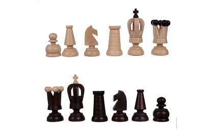Drevené šachy z habru – elegantná klasika v kufríku