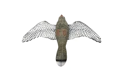 Závesný plašič – realistický sokol