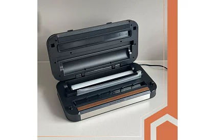 Vakuová zváračka fólií s rezacím nožom - 95 kPa, 125 W