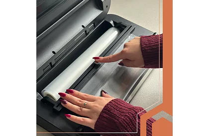 Vakuová zváračka fólií s rezacím nožom - 95 kPa, 125 W