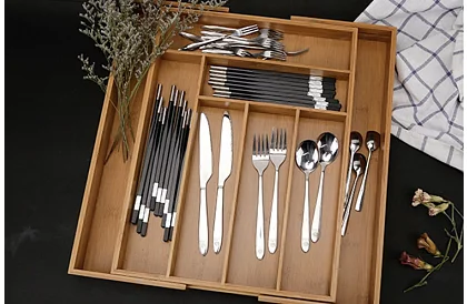 Bambusový organizér do zásuviek – nastaviteľný príborník